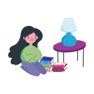 Evde kal, kitaplarını yere sermiş genç bayan.