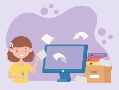 İş stresi, ofiste çalışan kadın bilgisayar ve kutu klasörleri.