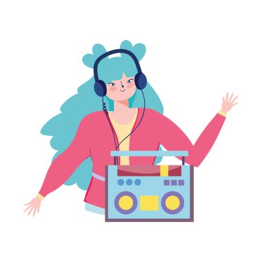 Radyosu ve kulaklığı olan müzik dinleyen kız.