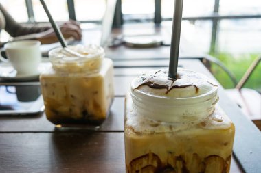 kahve, buzlu kahve masa ahşap arka plan kafe, açık o