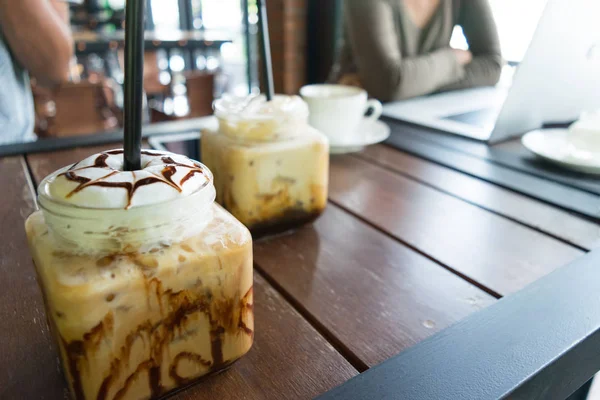 kahve, buzlu kahve masa ahşap arka plan kafe, açık o