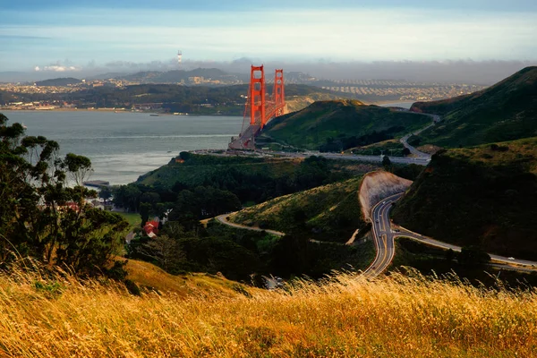 Yollar Golden Gate Köprüsü yakınındaki — Stok fotoğraf