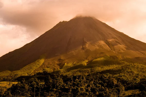 Arenal volcano — Stock Photo, Image