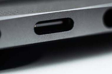 Kiev, Ukrayna - 24 Ocak 2020: Ma 'da yakın çekim usb tip c buji