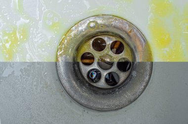 Deterjanı banyoya koymadan önce ve sonra çekilen fotoğraflar.