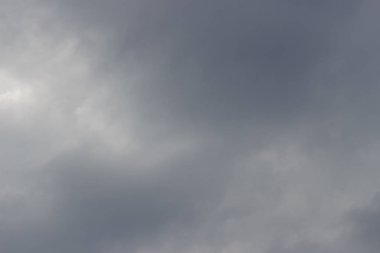 Arzın gri yağmur bulutları 