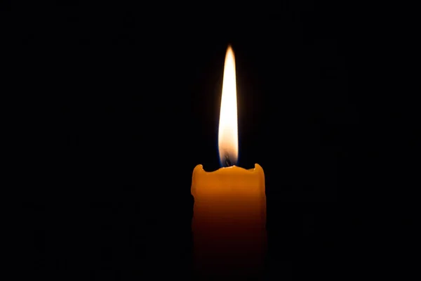 Candle on dark background — Stock Photo, Image