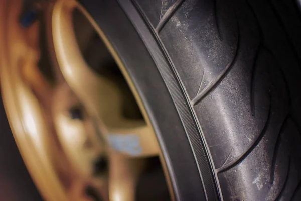 De rubber en wiel van race auto. — Stockfoto