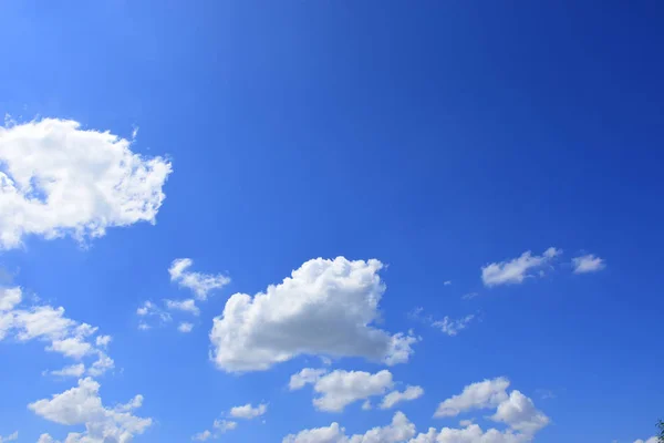 Il cielo blu e nube texture sfondo . — Foto Stock