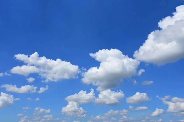 Il cielo blu e nube texture sfondo . — Foto Stock