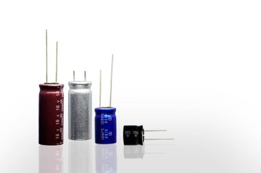 Elektrolitik kapasitörler grup.