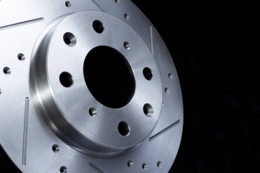 Siyah arka plan, multip ile Metal araba fren disk üzerinde disk fren
