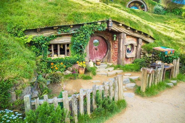 Yeni Zelanda'da bir Hobbit levha