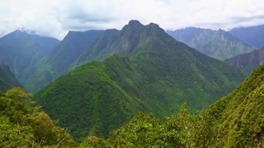 Zaman atlamalı Dağları Machu Pichu yakınında