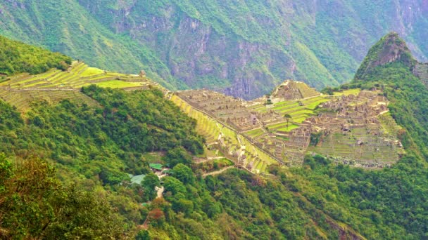 Machu Pichu op afstand — Stockvideo