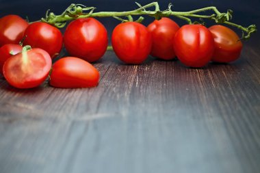 Taze bush kiraz domates.