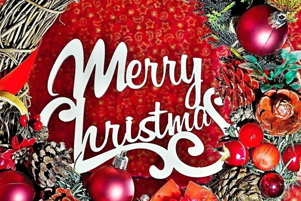 Ghirlanda con addobbi natalizi e testo: Buon Natale . — Foto Stock