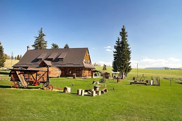 Juh farm Ziar Ziarska völgyben, a Nyugati-Tátra, Szlovákia. — Stock Fotó