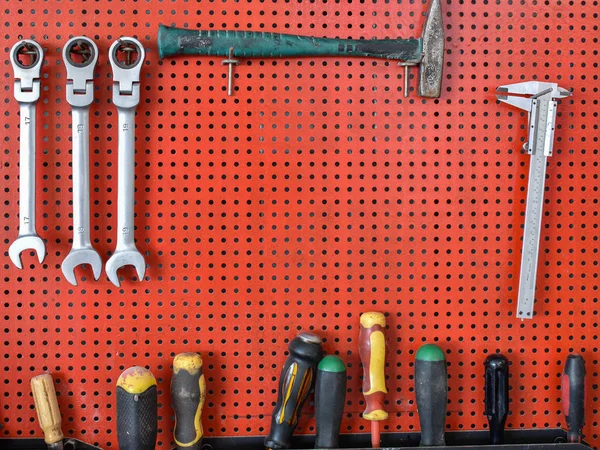 Werkzeuge im Hintergrund — Stockfoto