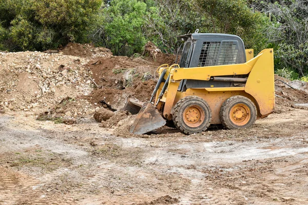 Small bulldozer is working — Stock Photo, Image