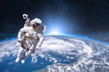 Astronot uzayda Dünya'nın arka plan. 