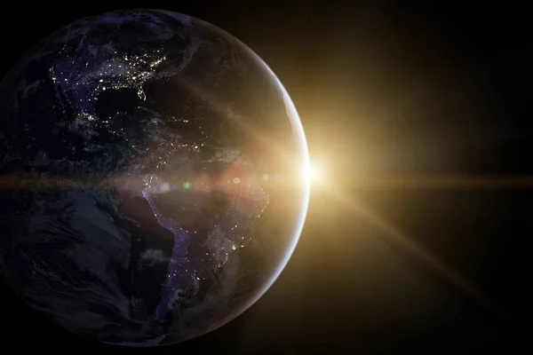 Jorden i rymden. Vacker soluppgång. — Stockfoto