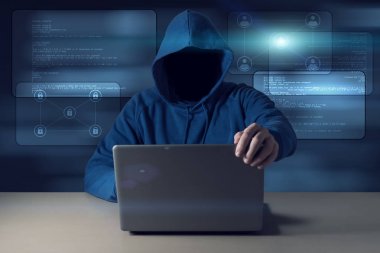 Bilgisayar korsanı veri--dan laptop çaldı.