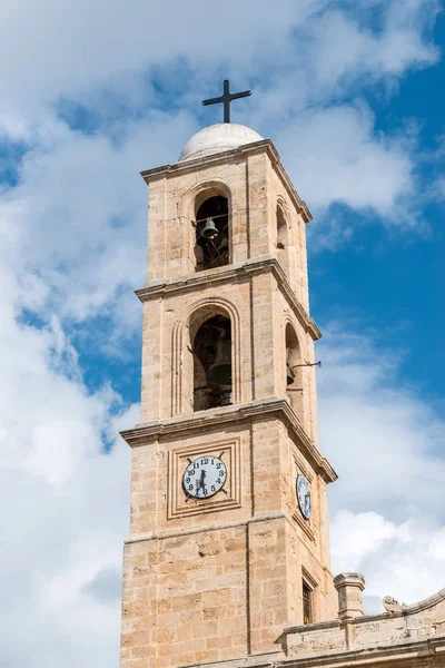 Panagia Trimartiri için adanmış Hania katedral çan kulesi