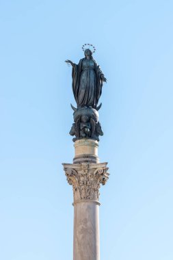 Immaculate Conception sütun, bir on dokuzuncu yüzyıl anıt Piazza Mignanelli ve Piazza di Spagna bulunan kutsal bakire Meryem tasvir.