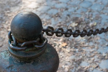 Çelik zincir, Rusty zincirleri.