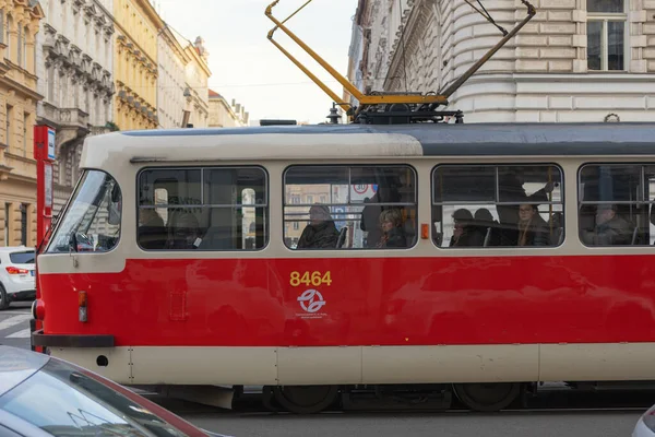 Praga República Checa Enero 2020 Personas Tranvía — Foto de Stock