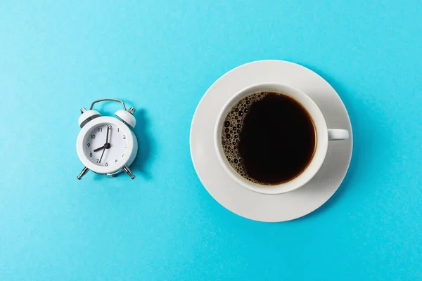 Creative Layout Made Cup Coffee Alarm Clock Blue Background Minimal — Stock Photo, Image
