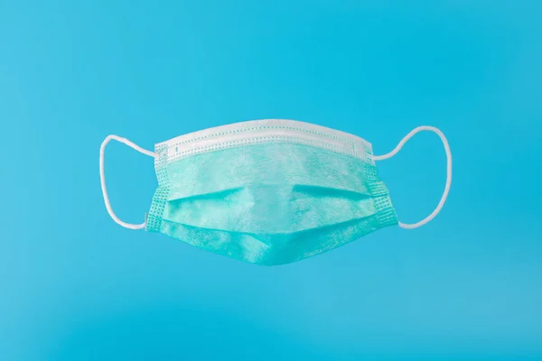 Maschera Chirurgica Sfondo Blu Concetto Medico Minimo — Foto Stock