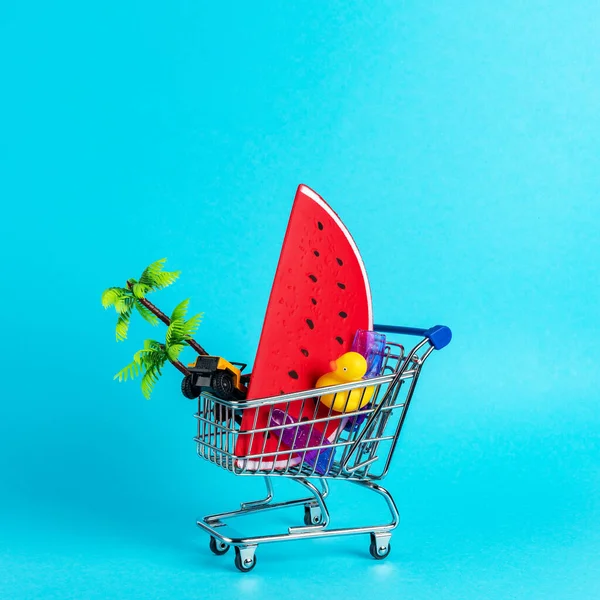 Tropical Beach Concept Made Summer Things Shopping Troley Blue Background — Stock Photo, Image