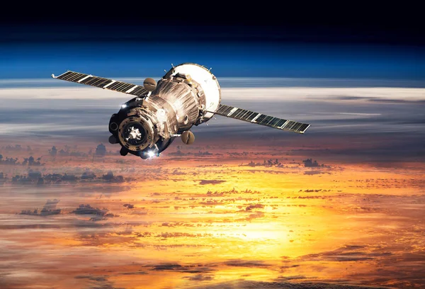 Planeta Tierra Lanzamiento Naves Espaciales Espacio Elementos Esta Imagen Proporcionados —  Fotos de Stock