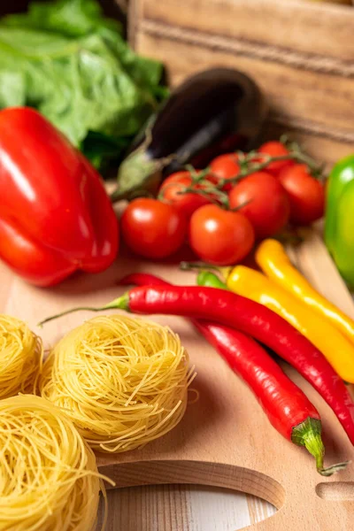 Noodles Colorful Vegetables Spices Wooden Table Food Concept — Stock Photo, Image