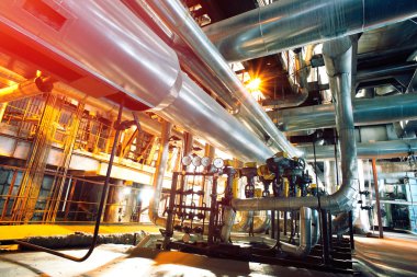 donanımları, kablolar ve borular modern Endüstr içinde bulunan