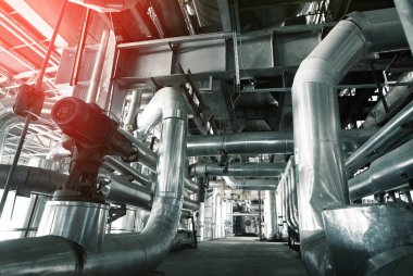 donanımları, kablolar ve borular modern Endüstr içinde bulunan