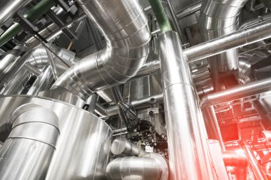 donanımları, kablolar ve borular modern Endüstr içinde bulunan