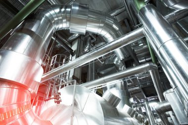 donanımları, kablolar ve borular modern Endüstr içinde bulunan