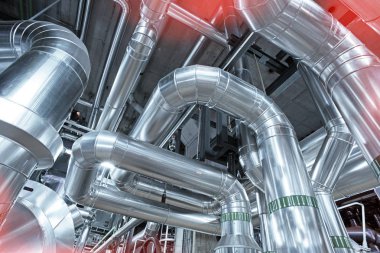 donanımları, kablolar ve borular modern Endüstr içinde bulunan