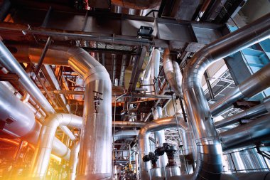 donanımları, kablolar ve borular modern Endüstr içinde bulunan