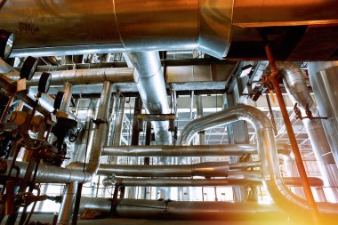 donanımları, kablolar ve borular modern Endüstr içinde bulunan