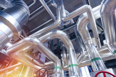 donanımları, kablolar ve borular modern Endüstr içinde bulunan