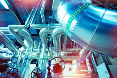 donanımları, kablolar ve borular modern Endüstr içinde bulunan