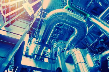 donanımları, kablolar ve borular modern Endüstr içinde bulunan