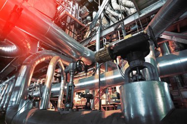 donanımları, kablolar ve borular modern Endüstr içinde bulunan