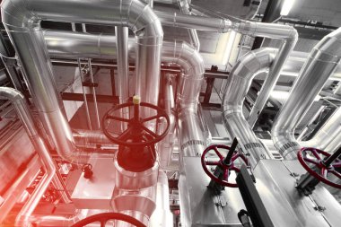 Sanayi Bölgesi, çelik boru hatları, subaplar ve tankları