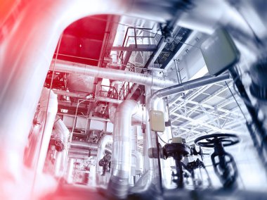 Endüstriyel fabrika. Çeşitli mekanizmaları ve metal borular. Tonda im