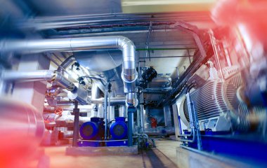 Endüstriyel fabrika. Çeşitli mekanizmaları ve metal borular. Tonda im